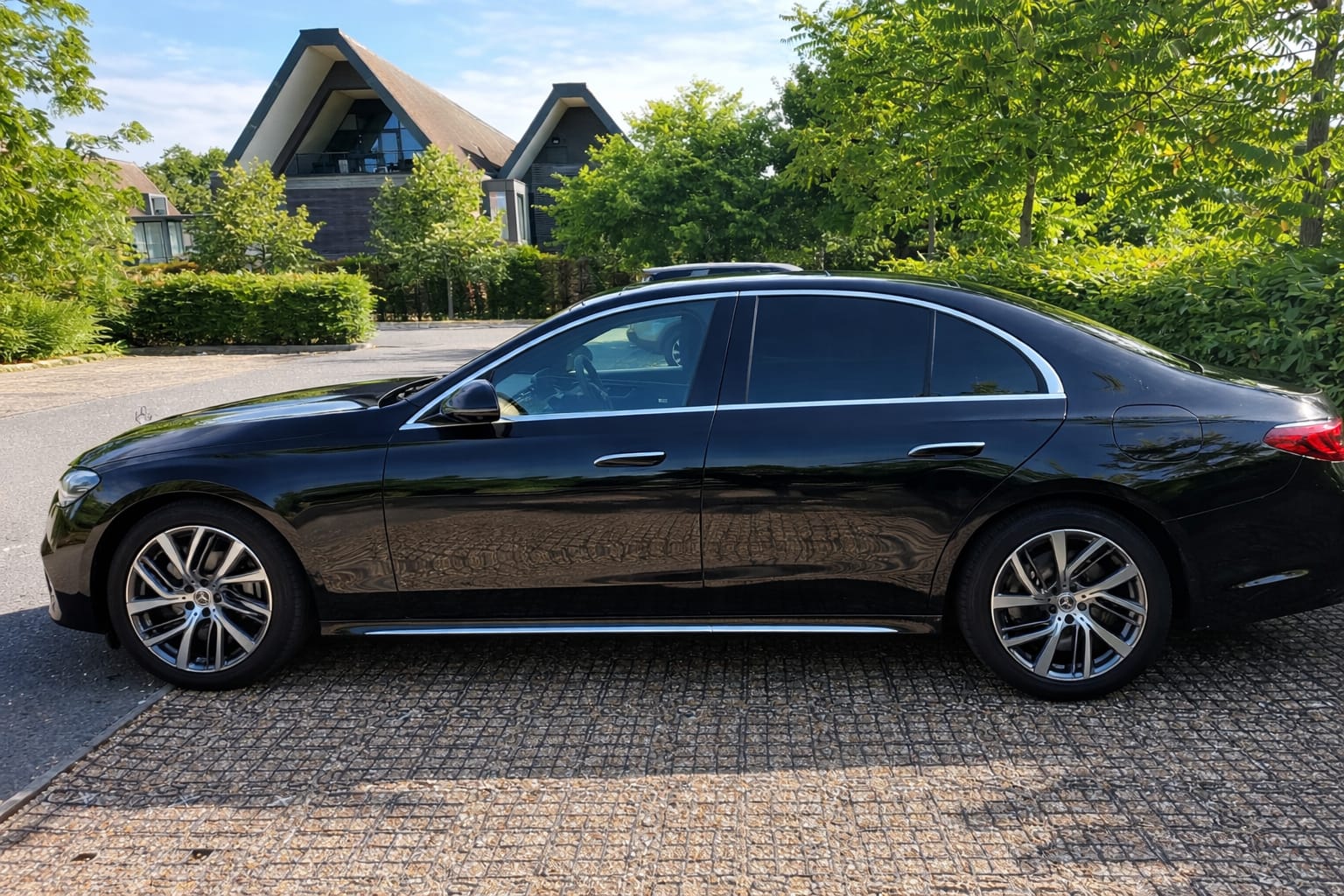 Luxury chauffeur vehicle